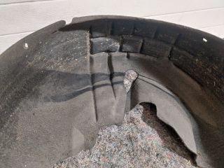 bontott VW JETTA Jobb hátsó Dobbetét (Kerékjárati, Műanyag)