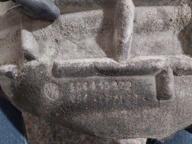 bontott VW JETTA Jobb hátsó Dobbetét (Kerékjárati, Műanyag)