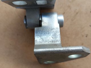 bontott VW JETTA Jobb hátsó Felső Zsanér