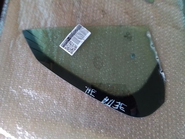 bontott VW JETTA Jobb hátsó Fixüveg (Ajtóban)