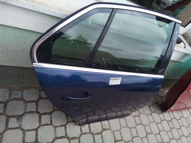 bontott VW JETTA Jobb hátsó Fixüveg (Ajtóban)