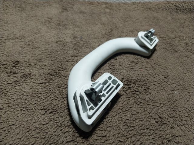 bontott VW JETTA Jobb hátsó Kapaszkodó (Felső)