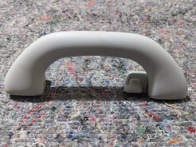 bontott VW JETTA Jobb hátsó Kapaszkodó (Felső)