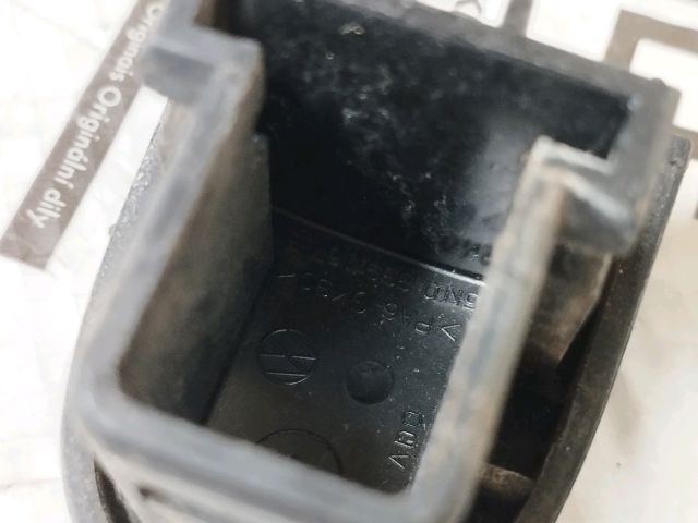 bontott VW JETTA Jobb hátsó Kilincs Burkolat