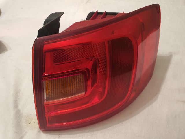 bontott VW JETTA Jobb Hátsó Lámpa
