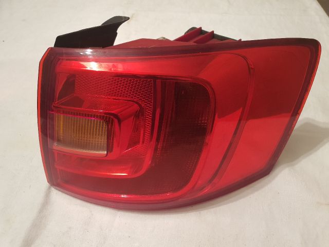 bontott VW JETTA Jobb Hátsó Lámpa