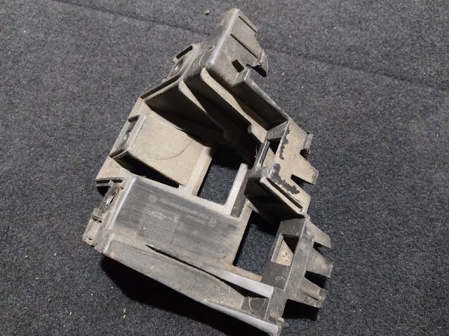 bontott VW JETTA Jobb hátsó Lökhárító Tartó (Műanyag)