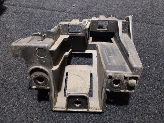 bontott VW JETTA Jobb hátsó Lökhárító Tartó (Műanyag)