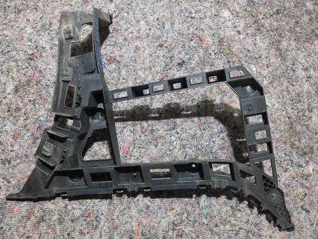 bontott VW JETTA Jobb hátsó Lökhárító Tartó (Műanyag)