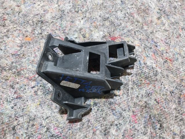 bontott VW JETTA Jobb hátsó Lökhárító Tartó (Műanyag)