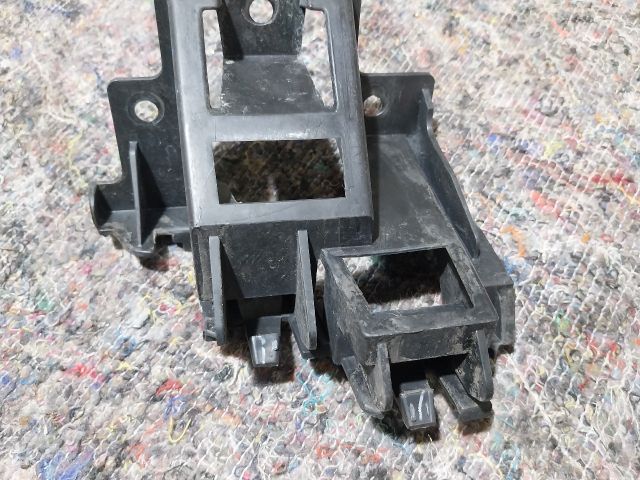 bontott VW JETTA Jobb hátsó Lökhárító Tartó (Műanyag)