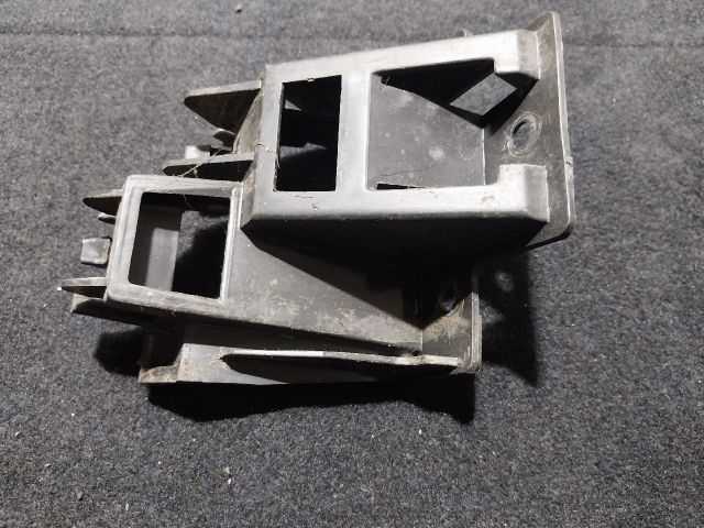 bontott VW JETTA Jobb hátsó Lökhárító Tartó (Műanyag)