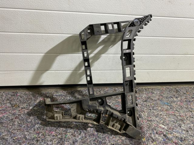 bontott VW JETTA Jobb hátsó Lökhárító Tartó (Műanyag)