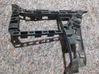 bontott VW JETTA Jobb hátsó Lökhárító Tartó (Műanyag)