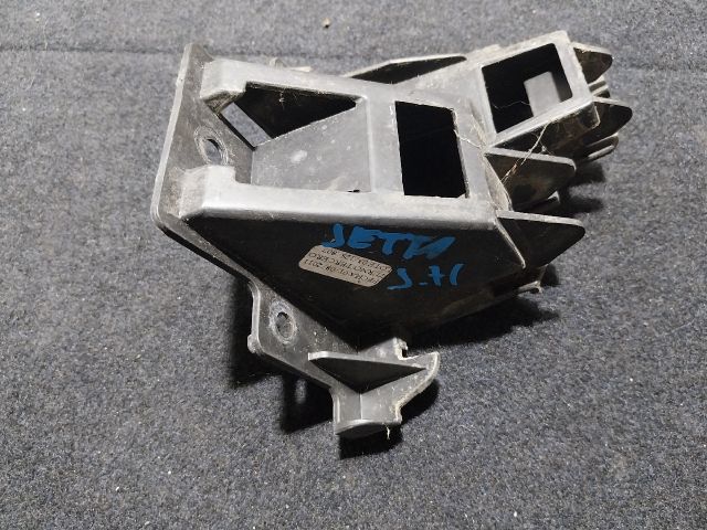 bontott VW JETTA Jobb hátsó Lökhárító Tartó (Műanyag)