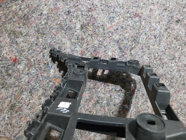 bontott VW JETTA Jobb hátsó Lökhárító Tartó (Műanyag)