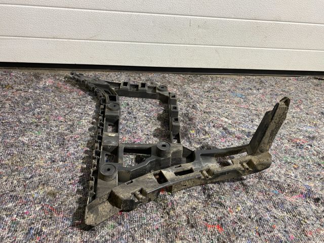 bontott VW JETTA Jobb hátsó Lökhárító Tartó (Műanyag)