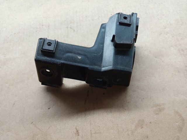 bontott VW JETTA Jobb hátsó Oldal Lökhárító Tartó (Műanyag)