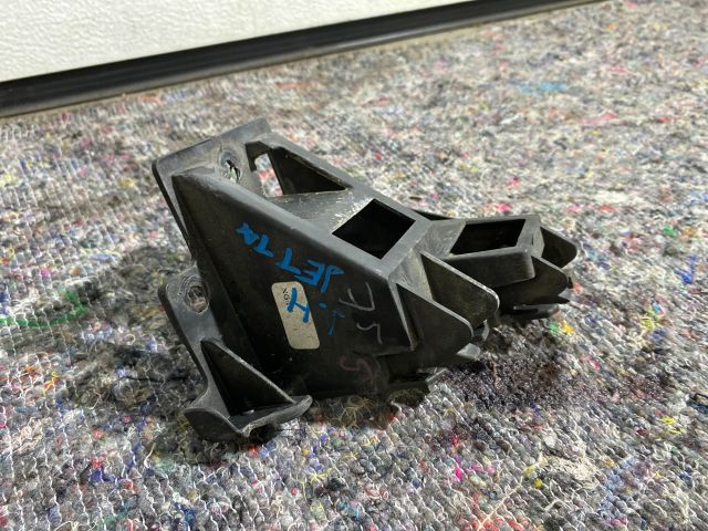 bontott VW JETTA Jobb hátsó Oldal Lökhárító Tartó (Műanyag)