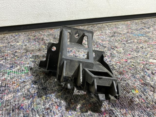 bontott VW JETTA Jobb hátsó Oldal Lökhárító Tartó (Műanyag)