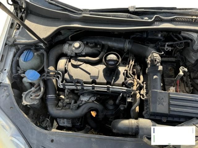 bontott VW JETTA Jobb hátsó Sárvédő Gumi