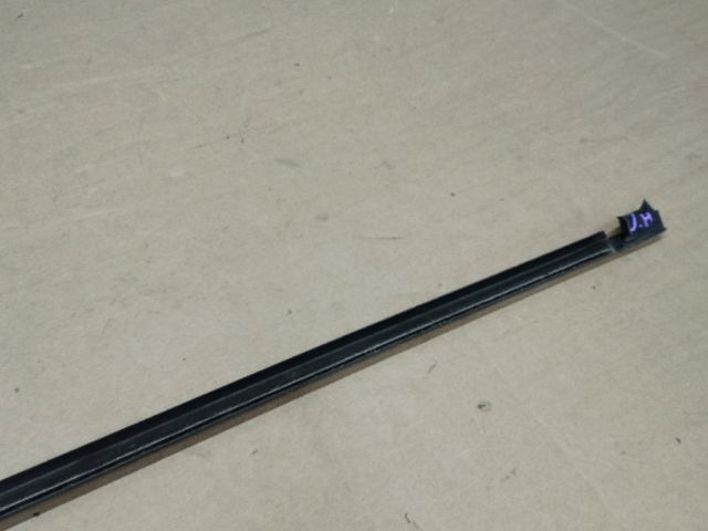 bontott VW JETTA Jobb hátsó Vízlehúzó Gumicsík