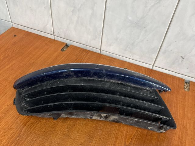 bontott VW JETTA Jobb Ködlámpa Rács