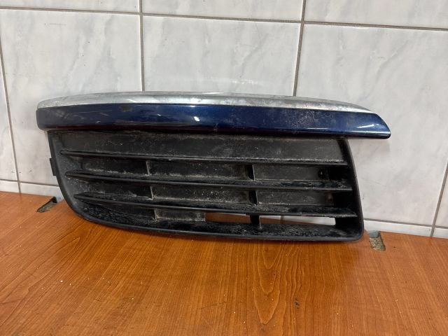 bontott VW JETTA Jobb Ködlámpa Rács