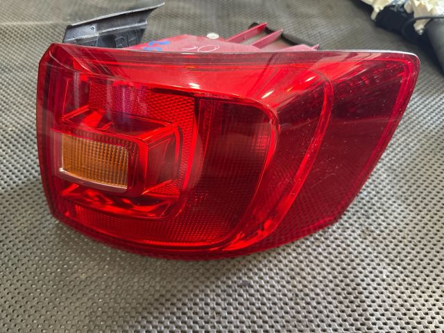 bontott VW JETTA Jobb Külső Hátsó Lámpa