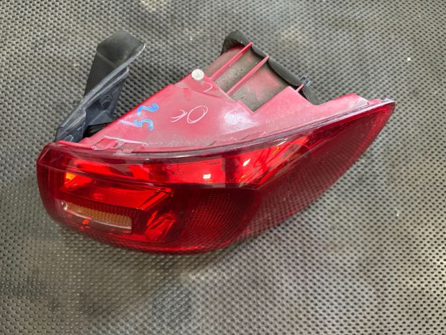 bontott VW JETTA Jobb Külső Hátsó Lámpa