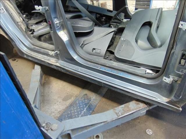 bontott VW JETTA Jobb Küszöb