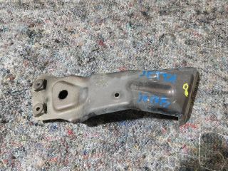 bontott VW JETTA Jobb Sárvédő Oldaltartó