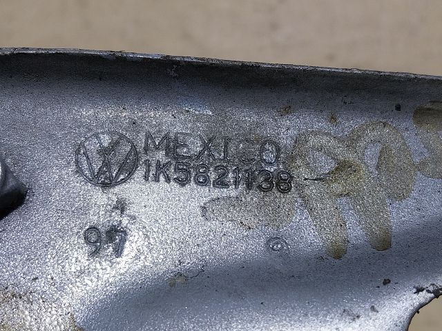 bontott VW JETTA Jobb Sárvédő Oldaltartó