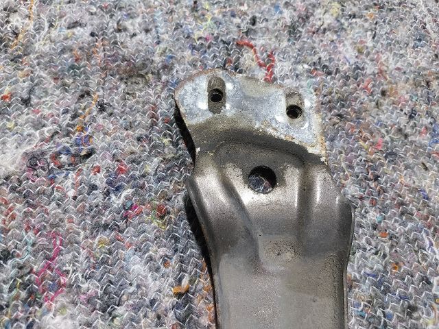 bontott VW JETTA Jobb Sárvédő Oldaltartó