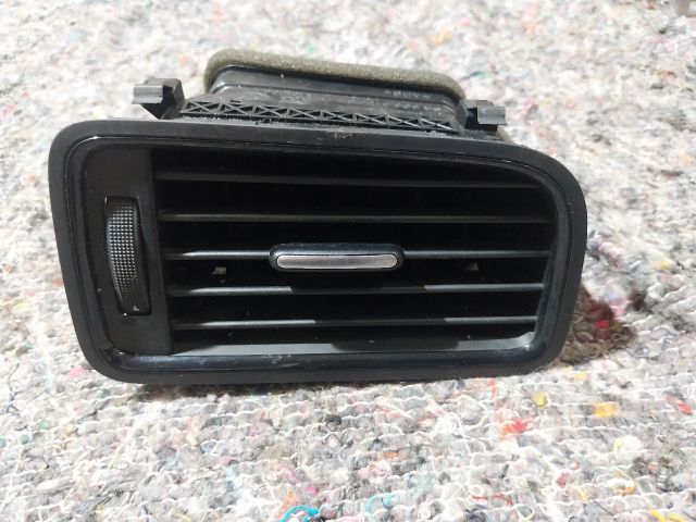 bontott VW JETTA Jobb Szellőző