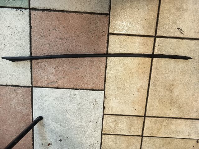 bontott VW JETTA Jobb Szélvédő Alatti Vízelvezető Műanyag