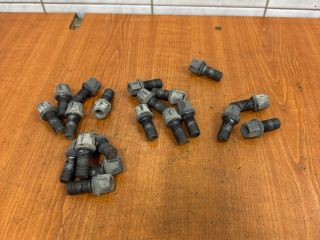 bontott VW JETTA Kerék Csavar Szett