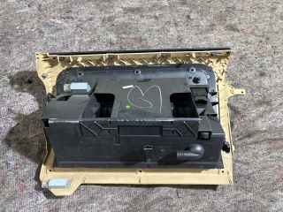 bontott VW JETTA Kesztyűtartó