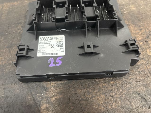 bontott VW JETTA Komfort Elektronika