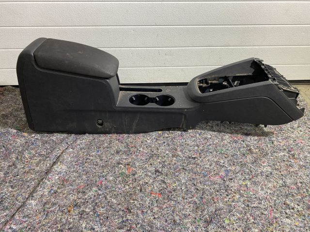 bontott VW JETTA Könyöklő