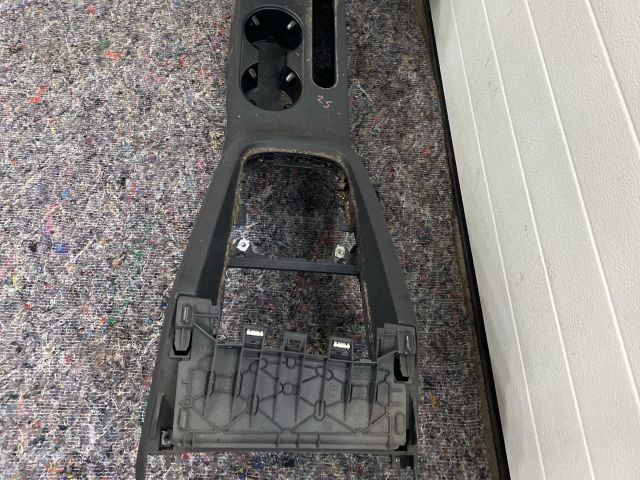 bontott VW JETTA Könyöklő