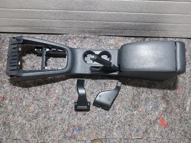 bontott VW JETTA Könyöklő