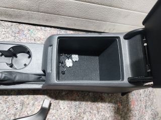 bontott VW JETTA Könyöklő