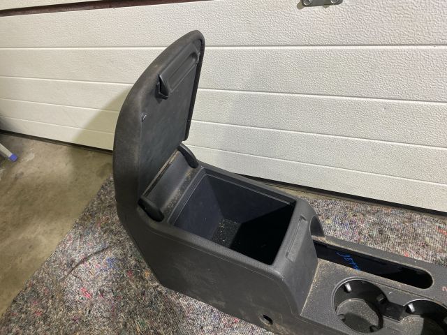 bontott VW JETTA Könyöklő