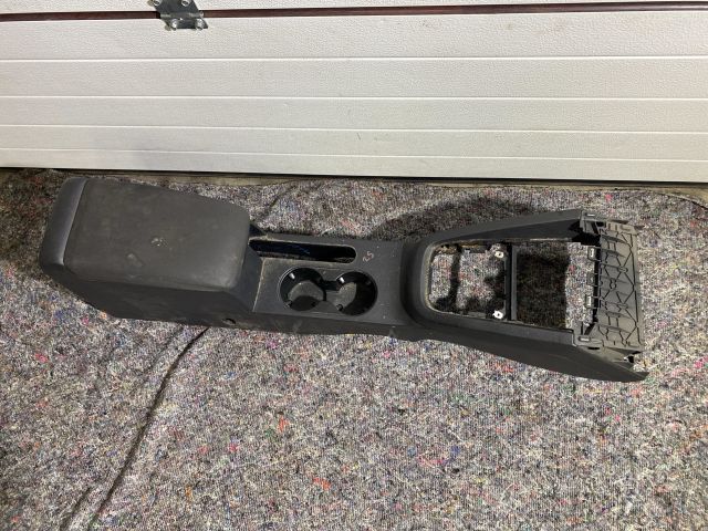 bontott VW JETTA Könyöklő