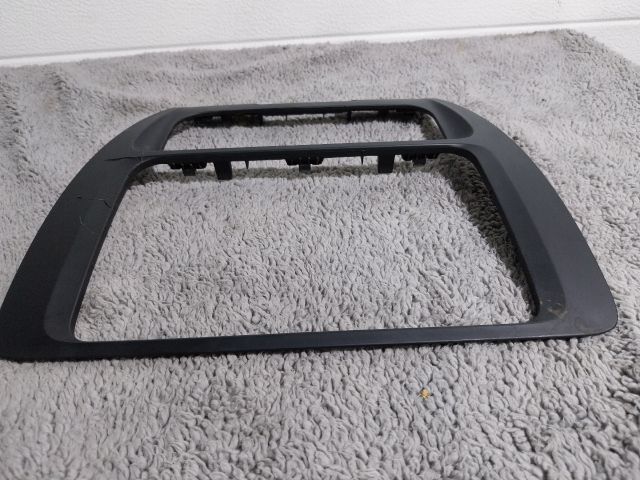 bontott VW JETTA Középkonzol Keret