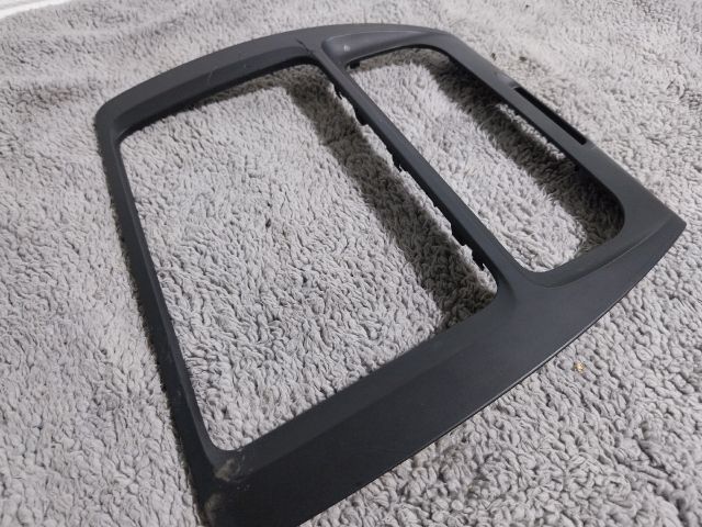 bontott VW JETTA Középkonzol Keret