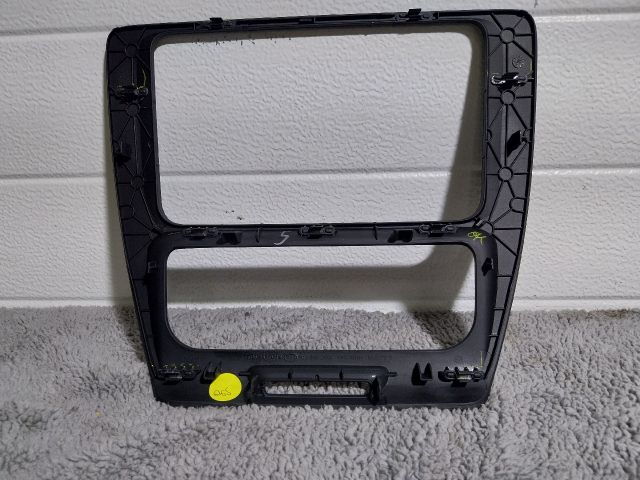 bontott VW JETTA Középkonzol Keret