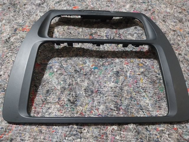 bontott VW JETTA Középkonzol Keret