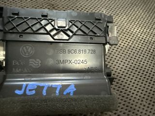 bontott VW JETTA Középső Szellőző
